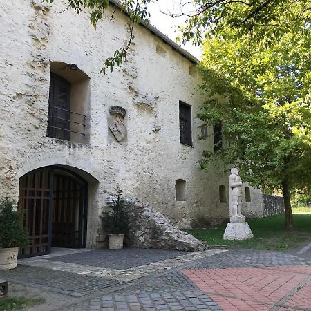 Huszárvár Hotel Kastélyszálló Szerencs Exterior foto