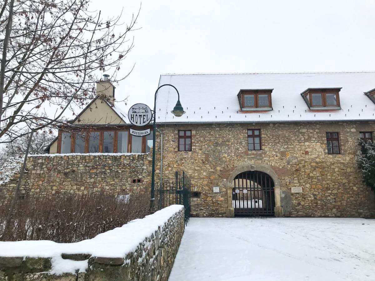 Huszárvár Hotel Kastélyszálló Szerencs Exterior foto