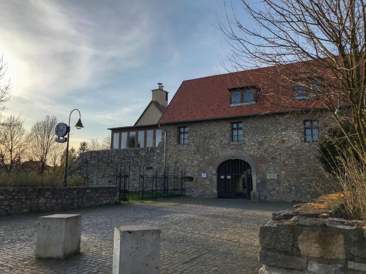 Huszárvár Hotel Kastélyszálló Szerencs Exterior foto