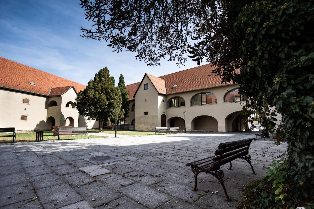 Huszárvár Hotel Kastélyszálló Szerencs Exterior foto